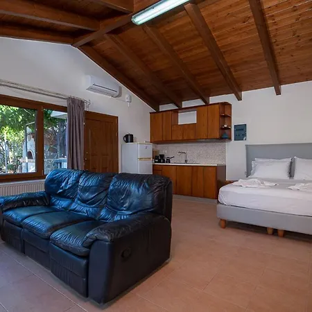 Vitamin Sea Luxury Agia Pelagia