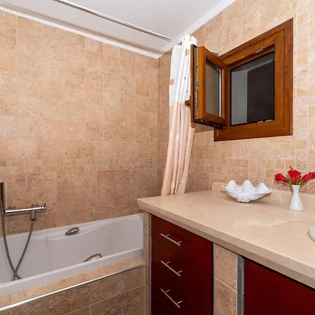 Vitamin Sea Luxury Casă la țară *